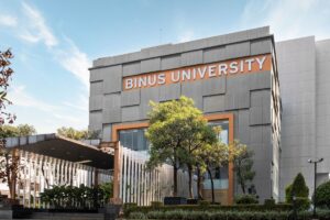 Rekomendasi 8 PTS Terbaik Indonesia QS WUR 2026: Binus & Telkom Unggul